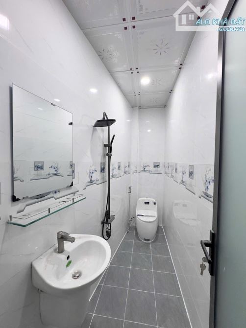 BÁN NHÀ 1 TRỆT 1 LẦU  TẠI P. BỬU HÒA - BH. DT: 4,5x14,7=66,4M2. GIÁ: 2TỶ850 - 6