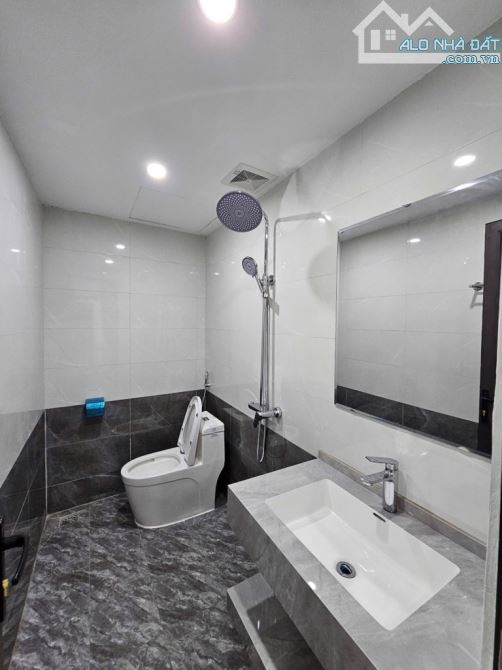 Nhà mới tinh, phố Ngọc Thụy 30m2-5 tầng, ô tô, gần trường quốc tế Việt Pháp - 6