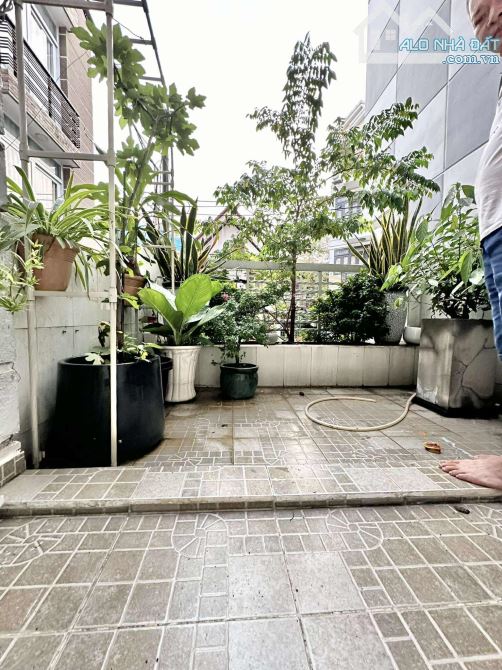 PHÚ NHUẬN - HẺM KD NHƯ MẶT TIỀN  - TRƯỚC NHÀ RỘNG 10M - 4 TẦNG - 41m2 - 6