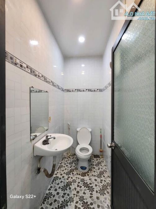 Vay Bank nhiều giờ NGỘP ! Cần bán gấp căn nhà ở Đ. Tân Hiệp 16, Hóc Môn 94m2 SHR giá 920tr - 6