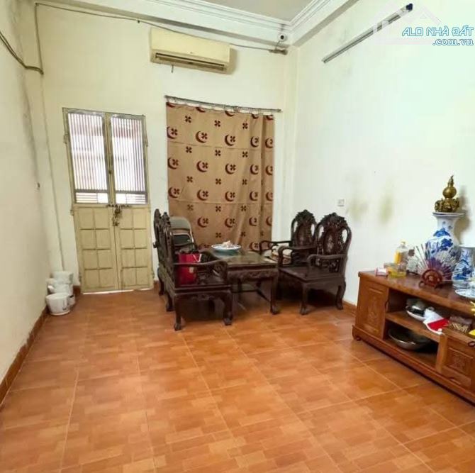 BÁN NHÀ TRUNG LIỆT - Q. ĐỐNG ĐA - NGÕ THÔNG  THOÁNG-  NHIỀU TIỆN ÍCH - AN SINH TÔT - 56M - - 6