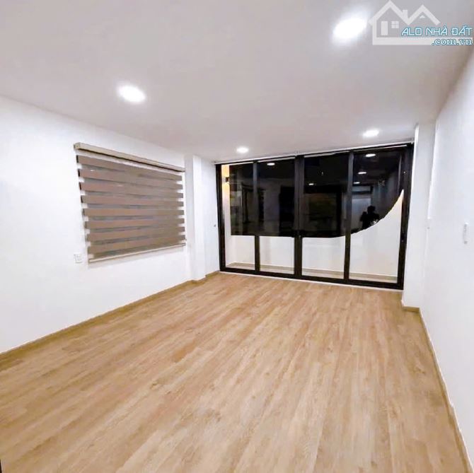 Bán nhà Quận Phú Nhuận - Đặng Văn Ngữ - 3.5 x 12m - 3 Tầng - Giá 7.3 tỷ - 7