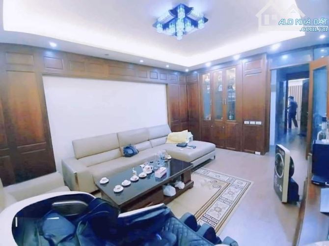 Bán nhà vỉa hè OTO TRÁNH thang máy kinh doanh Lê Quang Đạo dt 76 7t - 7
