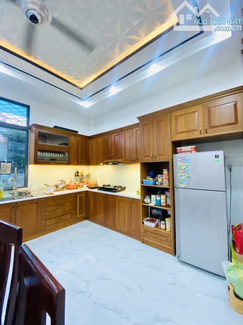🏡 SIÊU PHẨM NHÀ ĐẸP GIÁP QUẬN 7 – 4 TẦNG – FULL NỘI THẤT CAO CẤP – HẺM KINH DOANH XE HƠI - 7