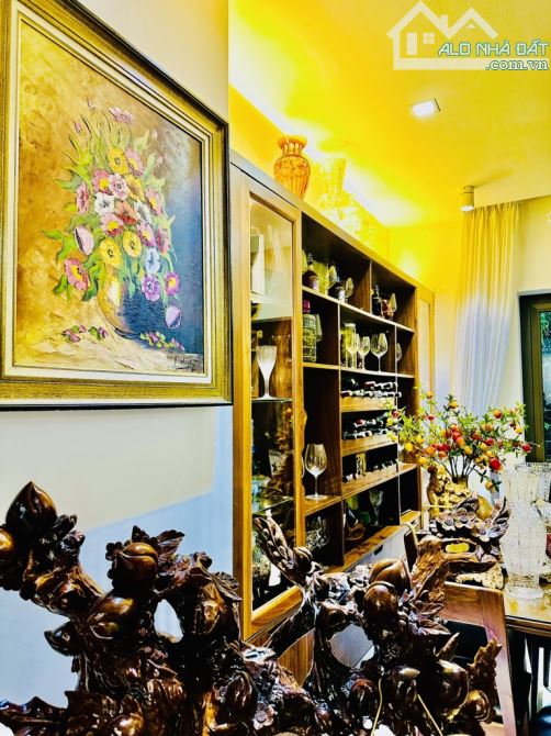 BIỆT THỰ KĐT THÀNH PHỐ GIAO LƯU 209m2  - GẦN HỒ 15HA - GIÁ 80 TỶ. - 7
