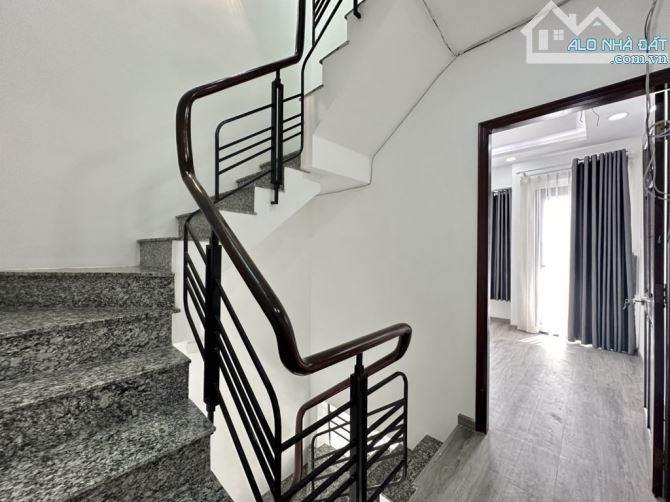 Bán nhà đường 3/2 Q11, 4x12m, 5 tầng, HXH thông, sổ A4, có thể cho người NN thuê - 8.4tỷ - 8