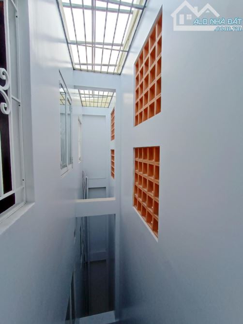 NHÀ 5 TẦNG -  HẺM KINH DOANH OTO TRÁNH - DT: 46m2 - DTSD: 188m2 - NHỈNH 12 TỶ - 8