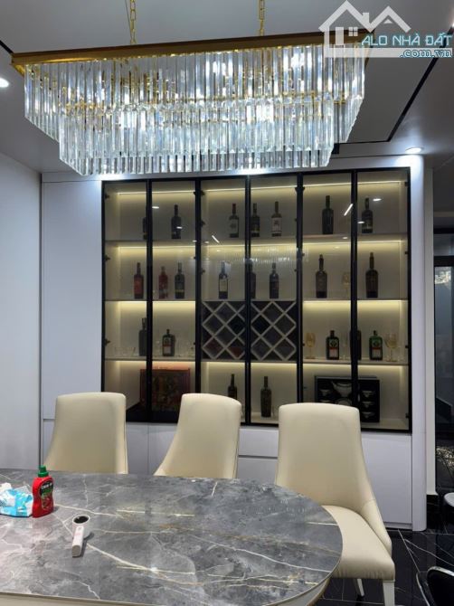 Bán căn hộ chưng cư Duplex Lô góc 406m2 5PN 4VS, giá chỉ 21.6 tỷ, Tòa Rainbow Văn Quán - 8