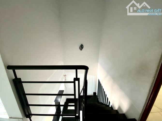 ❄️ Chỉ 3 tỷ 8, nhà 4x14m, 2 lầu, hẻm 6m thông, khu phân lô cao tầng.Hiệp Thành - Quận 12 - 9