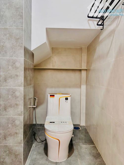 NHÀ TRỆT LẦU XÂY MỚI THIẾT KẾ HIỆN ĐẠI - HẺM 25 NGUYỄN VĂN LINH, HƯNG LỢI - 9