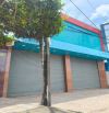 891m2 thổ + showroom mặt tiền QL1A ngay cổng Chào Bến Lức_long an 15,9 tỷ rất ngộp