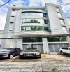 Giảm sâu 3 tỷ bán gấp toà văn phòng Phố Việt Hưng, 7 tầng thang máy, DT 110m2 - MT 11.6m