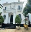 Giảm 10 tỷ - bán biệt thự sân vườn 500m2 tặng full nội thất gỗ đỏ Thảo Điền, DT 20x25