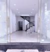Cho thuê nhà ngõ ô tô Trường Chinh, 4 tầng x 28m2, 3 ngủ, 3 WC, 17 Triệu Spa, Salon, Caphe