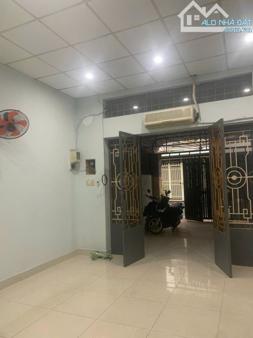 Bán nhà mặt tiền khu cư xá Tỉnh Đội, gần Quảng Trường, P.Tân Phong, 4,2x23m. Giá 4,8 tỷ