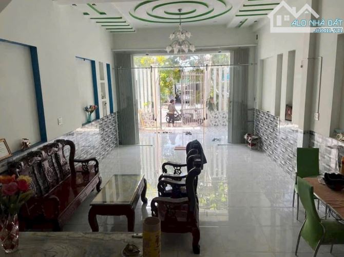 🌟 NGỘP – CHỦ BÁN NHANH GIÁ CỰC TỐT-Nhà mặt tiền đường Hoàng Bích Sơn – KDC Hùng Vương