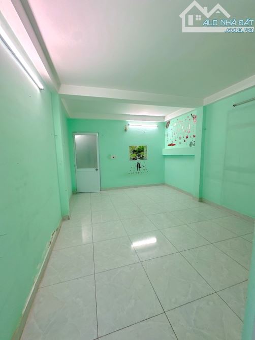 BÁN NHÀ ĐẸP HUƠ.G LỘ 2 NỐI DÀI - ĐƯỜNG XE TẢI - ( 4X14M )