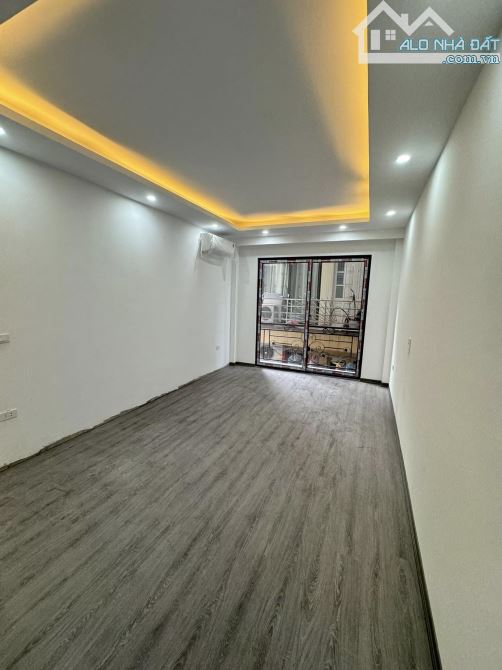 Chính chủ nhà đẹp 5 tầng, 41m, 9m ô tô, ở sướng, Láng Trung – Láng Hạ