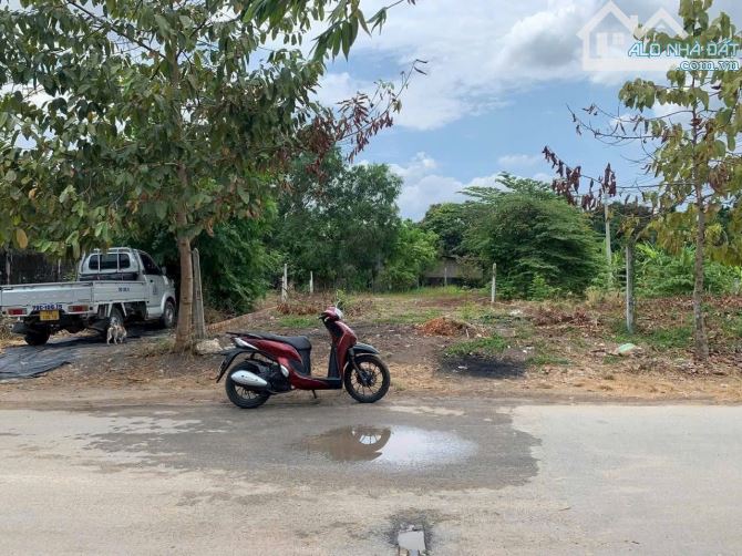 Bán đất mặt tiền Bình Nhâm 07 Ngang (8x23) cực đẹp gần CMT8