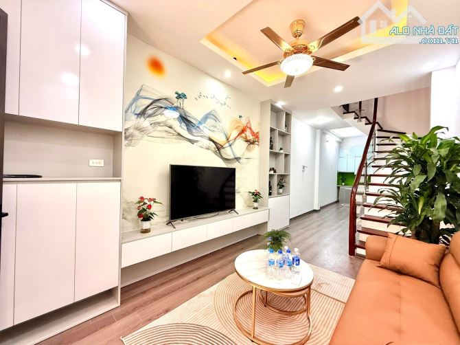 CẦN BÁN NHÀ ĐẸP GẦN PHỐ LÔ GÓC 2 MẶT THOÁNG 40M4T 7,55 TỶ