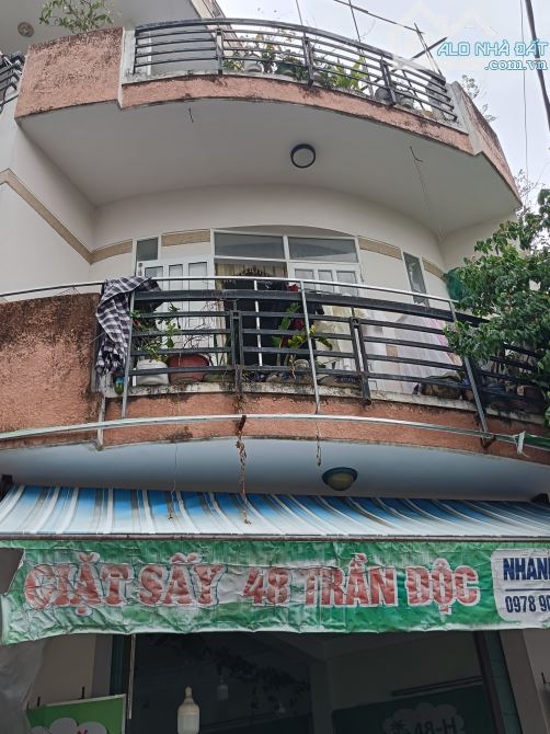 bán nhà 2 mặt tiền lô góc biển Xuân Diệu Quy Nhơn