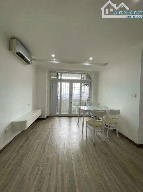 Cho thue căn hộ 3PN giá 18 triệu Tòa Long Giang 173 Xuân Thủy, Cầu Giấy