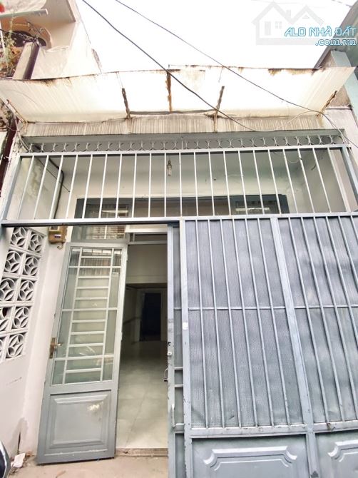 NHÀ BÁN HOÀNG BẬT ĐẠT , DT 43M2, 2 TẦNG, NHÀ CŨ TIỆN SỬA CHỮA, NHỈNH 4TỈ