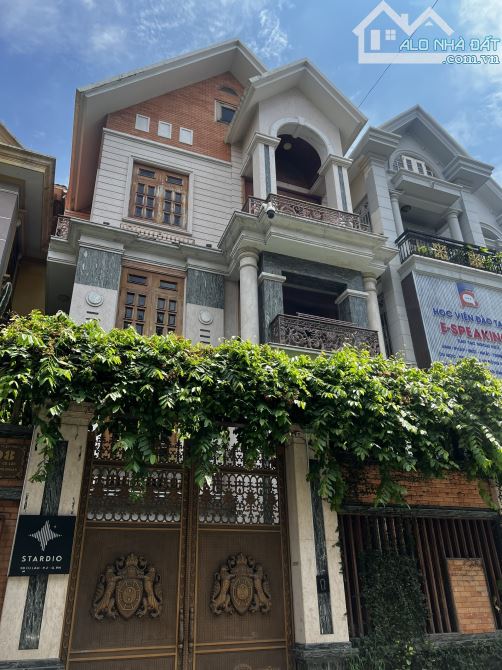 Biệt thự đường Cù Lao - Phan Xích Long nhà đẹp bán gấp