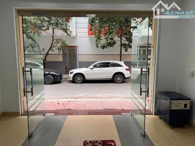 Bán nhà khu nhà ở Thiên Lôi ngay cạnh Chợ Đôn ô tô đỗ cửa 24/24