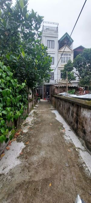 Cần bán đất tổ 15 Yên Nghĩa. 35m2, ngõ rộng 2m, 2 mặt thoáng, vị trí đông dân cư.