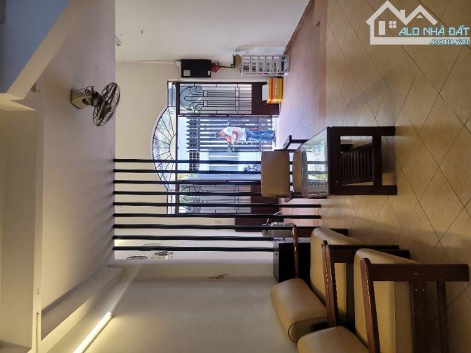Nhà đẹp 4 tầng 3.9 x 15 sổ vuông , HXH Giáo xứ Bùi Phát
