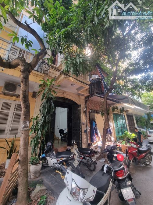 Bán nhà Đầm Trấu, Hai Bà Trưng, ô tô đỗ tránh, Phân lô: DT45m2
