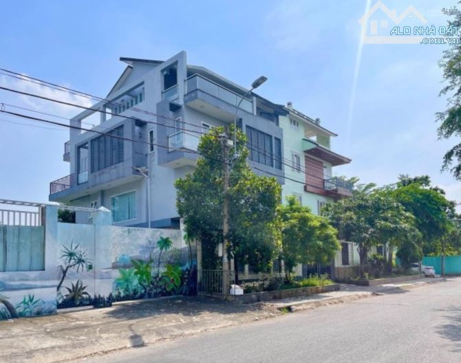 Bán BIỆT THỰ Mặt tiền đường số 10 View Sông SG Hiệp Bình Chánh 490m2 Giá 45.5 Tỷ