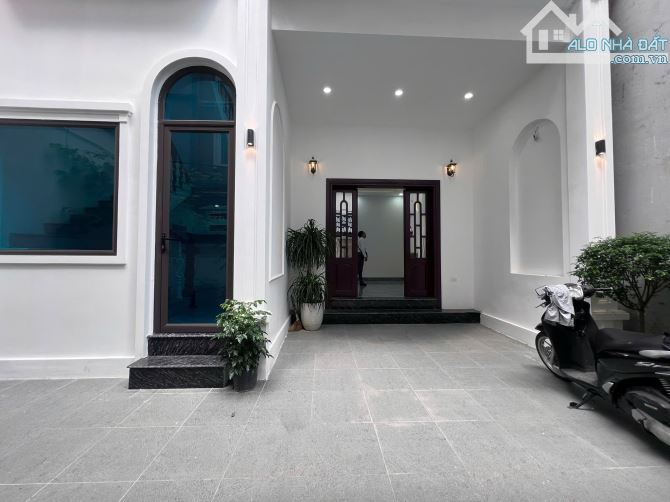 AN DƯƠNG VƯƠNG _ 3 Tầng _Biệt thự sân vườn_Nhỉnh 12 Tỷ_ 20M RA PHỐ