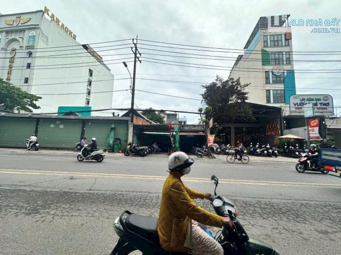 Chủ đi định cư bán cặp MTKD đường 30 m ngay Aeon Tân Phú chỉ 33 tỷ!