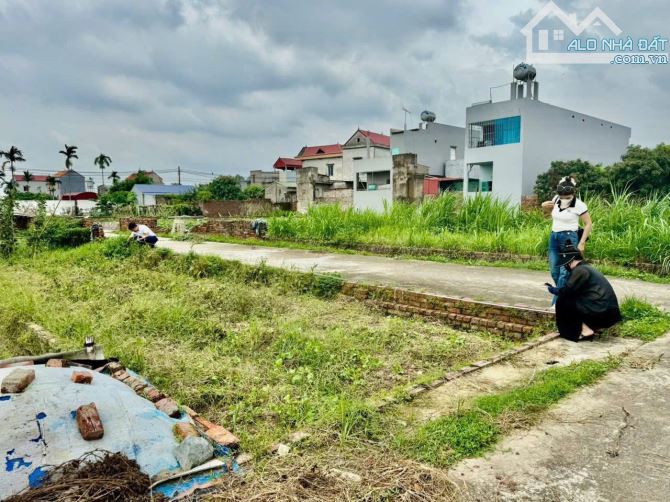 Chủ nhà muốn bán nhanh lô đất hoa hậu tại Bắc Thượng, Quang Tiến,Sóc Sơn, Hà Nội