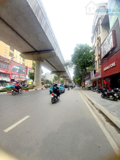 MẢNH ĐẤT MẶT PHỐ DỊCH VỌNG CẦU GIẤY 550m2, OTO TRÁNH - KINH DOANH GIÁ ĐẦU TƯ