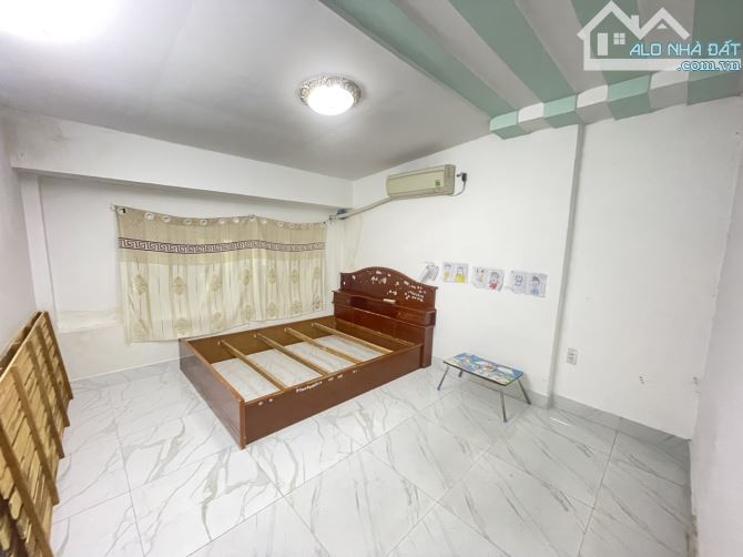Bán Rẻ Nhà Hẻm Ô tô Vào Nhà, Âu Cơ Sát Khu Bàu Cát Đồng đen Tân Bình,41m2,2Tầng,Nhỉnh 5tỷ