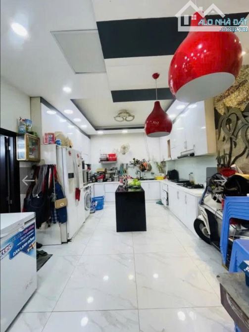 NHÀ ĐẸP 5 TẦNG CHUẨN CHÂU ÂU – HXT– LÊ HỒNG PHONG Q10 – DÒNG TIỀN - CHỈ 16 TỶ TL MẠNH