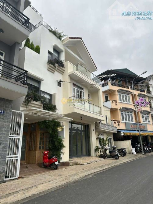 NHÀ PHỐ 4 TẦNG – MẶT TIỀN ĐẸP – ĐƯỜNG ĐOÀN THỊ ĐIỂM, P.4, ĐÀ LẠT