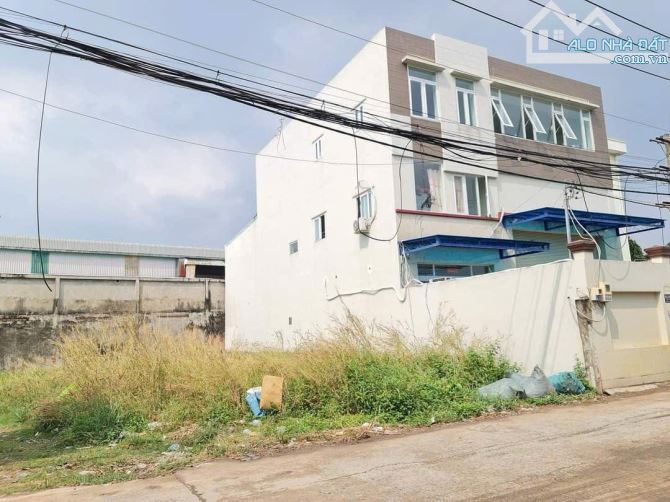 BÁN 110M2 ĐẤT , BÌNH TÂN . GIÁ 4 TỶ 6 , SỔ HỒNG RIÊNG , ĐƯỜNG Ô TÔ.