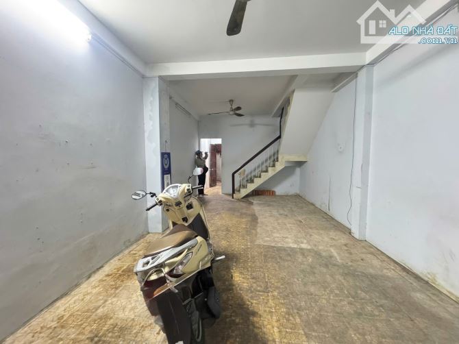 Cần tiền bán gấp nhà tại Đào Duy Anh, Phú Nhuận, DT 50m2, NỞ HẬU, giá 9,4 tỷ TL