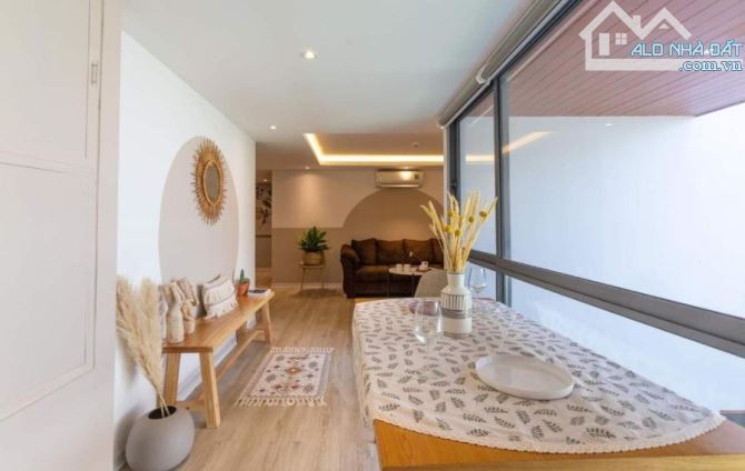 BÁN KHÁCH SẠN 5 TẦNG ĐƯỜNG ĐỖ THẾ CHẤP, DT 240m2 ngang 12M. GIÁ CỰC TỐT 60TỶ