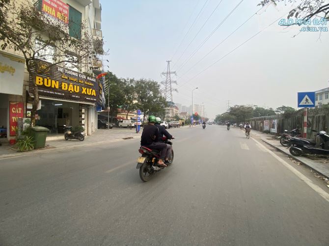 Mảnh đất mặt hồ Yên Nghĩa – 50m², vị trí siêu đẹp, đối diện KĐT Đô Nghĩa, chỉ hơn 7 tỷ