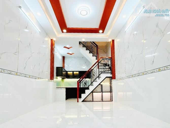 Bán nhà mới đẹp 2 lầu sân thượng hẻm Âu Dương Lân, Quận 8