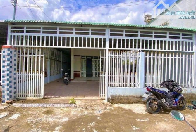 Bán gấp căn nahf Sài Gòn chưa tới 1 tỷ, cụ thể 835 Triệu ngay CHợ Việt Kiều, Củ Chi, SHR