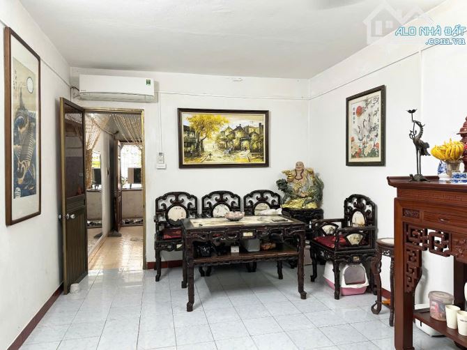 Bán nhà tập thể đường Nguyễn Trãi, 78m, giá 3.8 tỷ