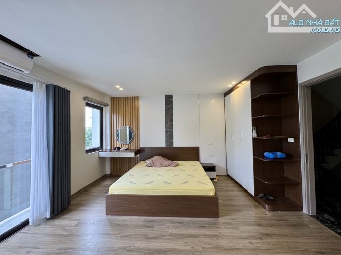 Phố Đàm Quang Trung nhà đẹp 42m2- mt4.8- 6 tầng, ô tô, thang máy, ngay cạnh AEON