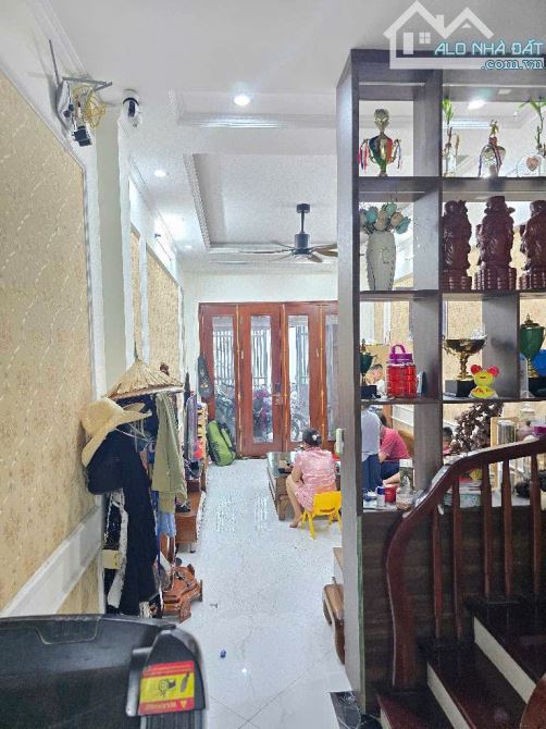 📣BÁN NHÀ PHỐ THỊNH LIỆT , 56 M2,  5 TẦNG ,MT 3.5 M. GIÁ 12 TỶ.  Ô TÔ ĐỖ CỬA