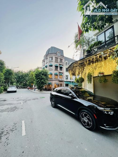 BÁN ĐẤT NGUYỄN XUÂN KHOÁT NGOẠI GIAO ĐOÀN OTO NGÕ THÔNG 30m RA PHỐ 55m MT 4m 13 Tỷ